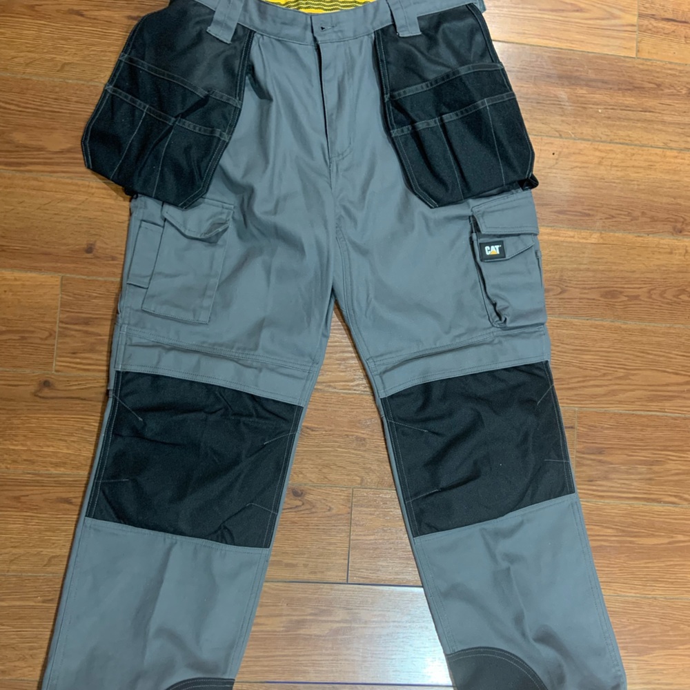 Caterpillar work pants with knee pad inserts